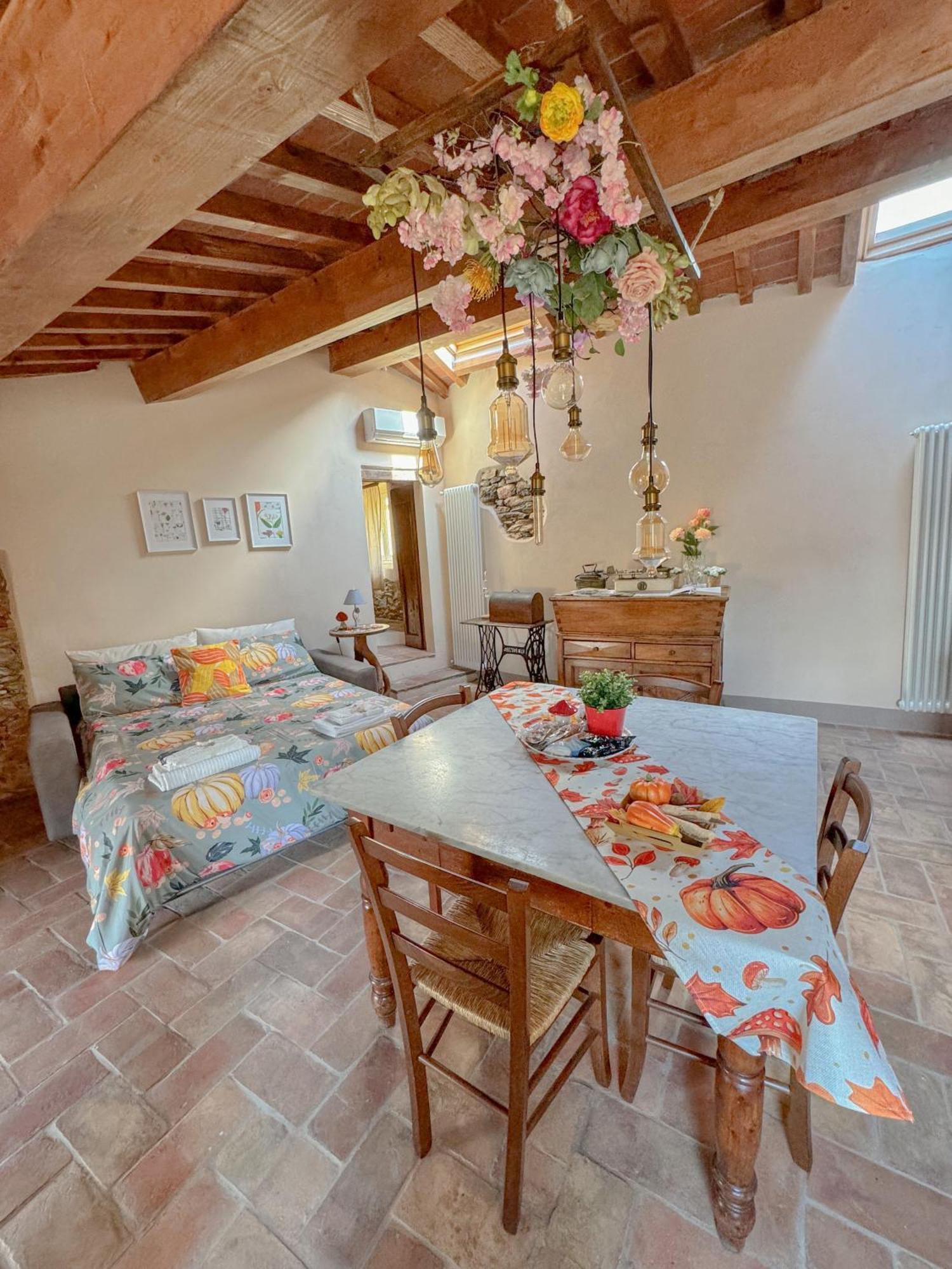 Casa Graziosa Holiday home Montemagno (Pisa)
